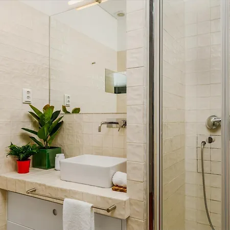 Haus Abel - Pool, Parking And Garden In The Heart Of