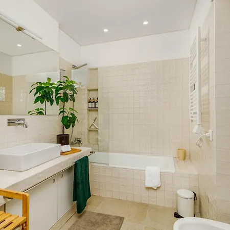 Haus Abel - Pool, Parking And Garden In The Heart Of فيلة Lisboa